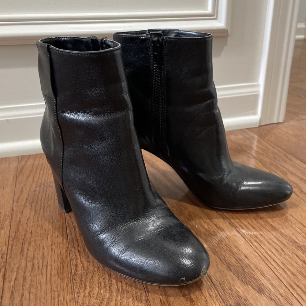 Nine West Black Leather Ankle Boots Size 6.5 WhyNot Booties